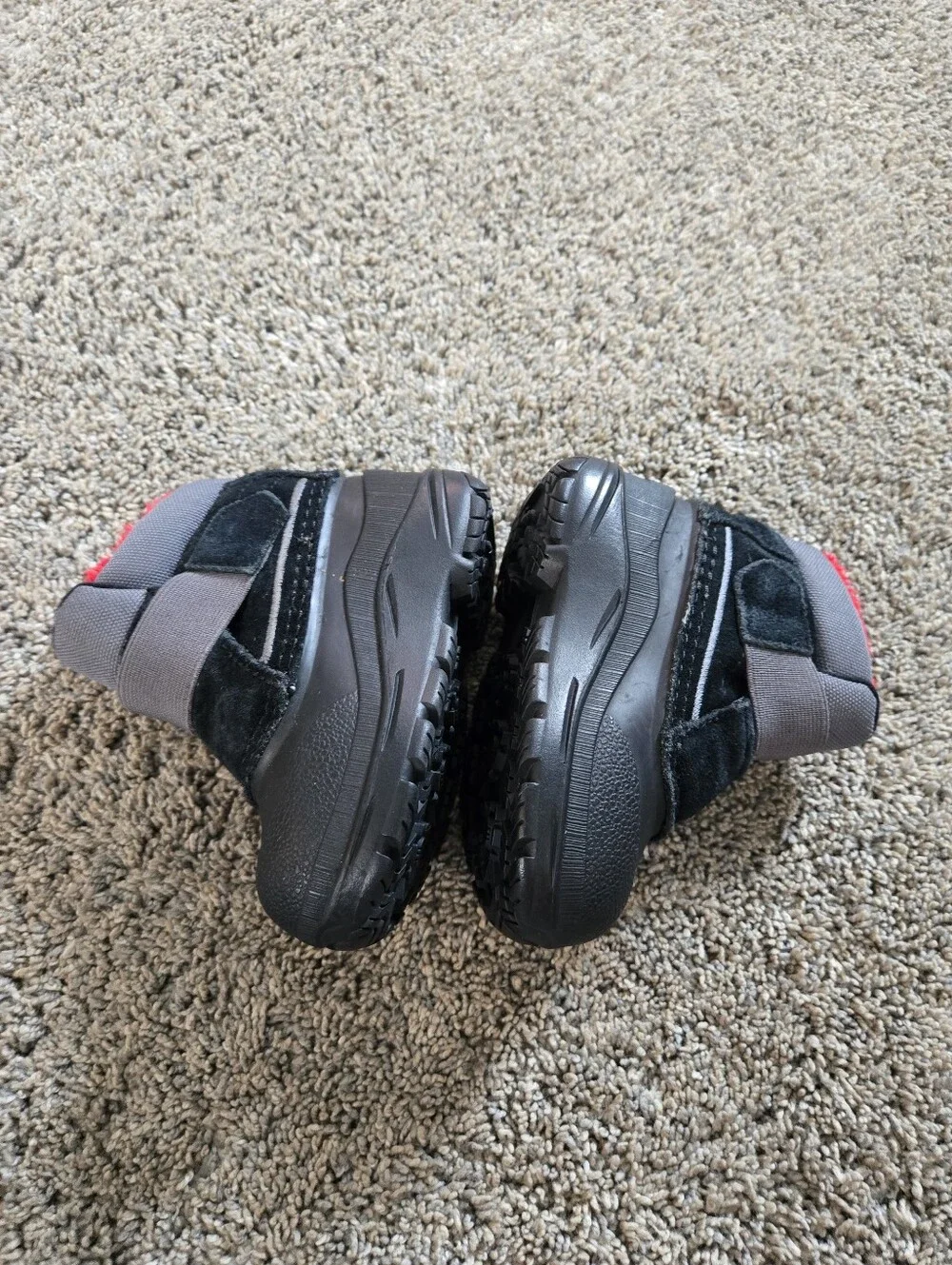 The North Face Alpenglow II boots toddler size 6